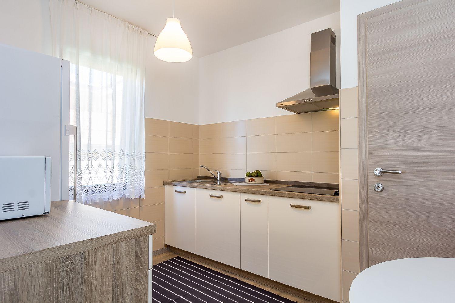 Neu Renovierte Mit Klima, Wlan, Terrasse Und Grill Pula
