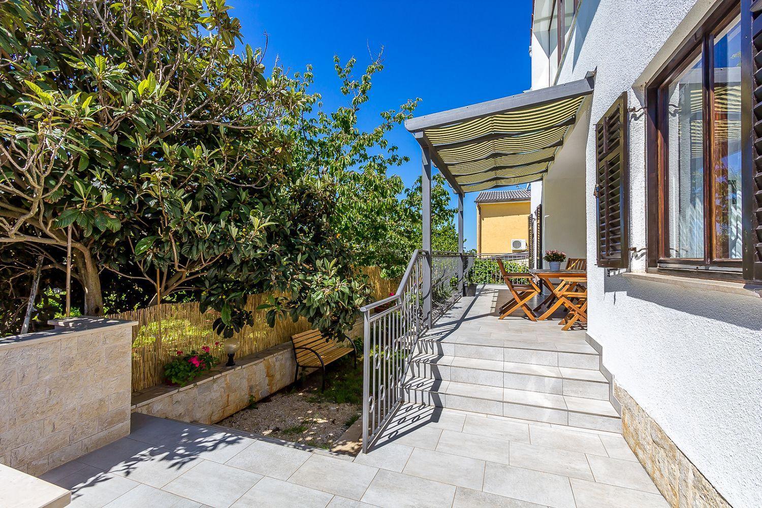 Apartmán Neu Renovierte Mit Klima, Wlan, Terrasse Und Grill *