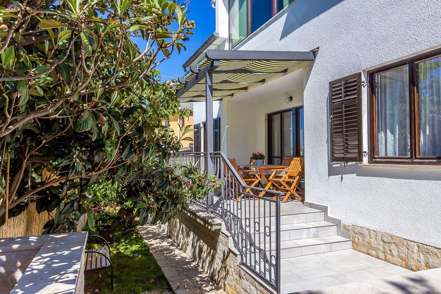 Neu Renovierte Mit Klima, Wlan, Terrasse Und Grill