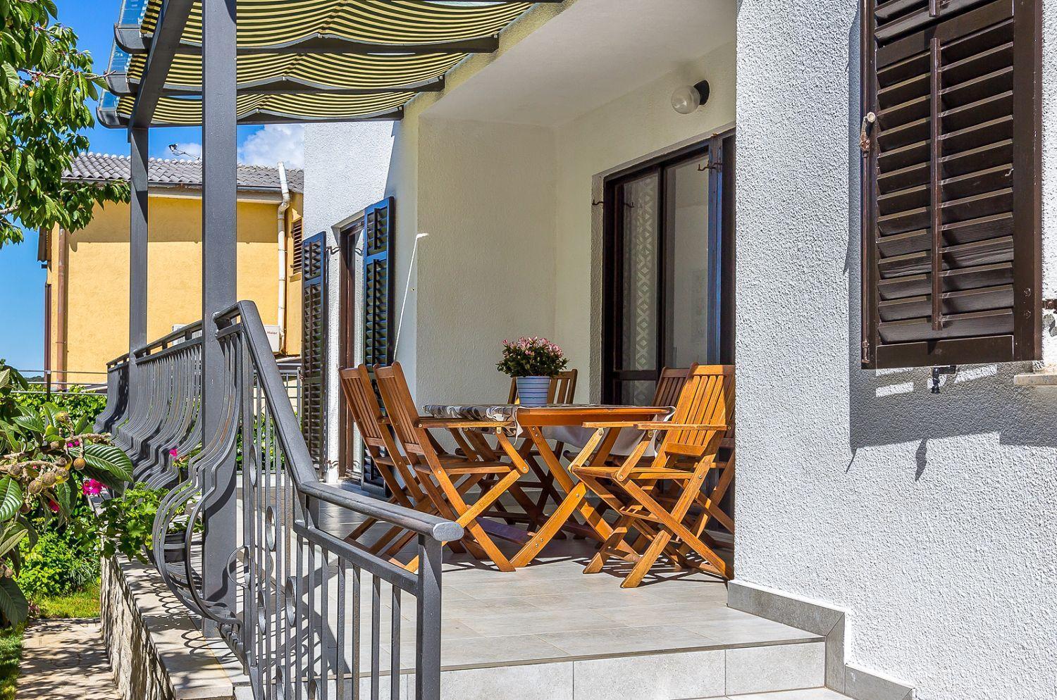 Neu Renovierte Mit Klima, Wlan, Terrasse Und Grill Pula